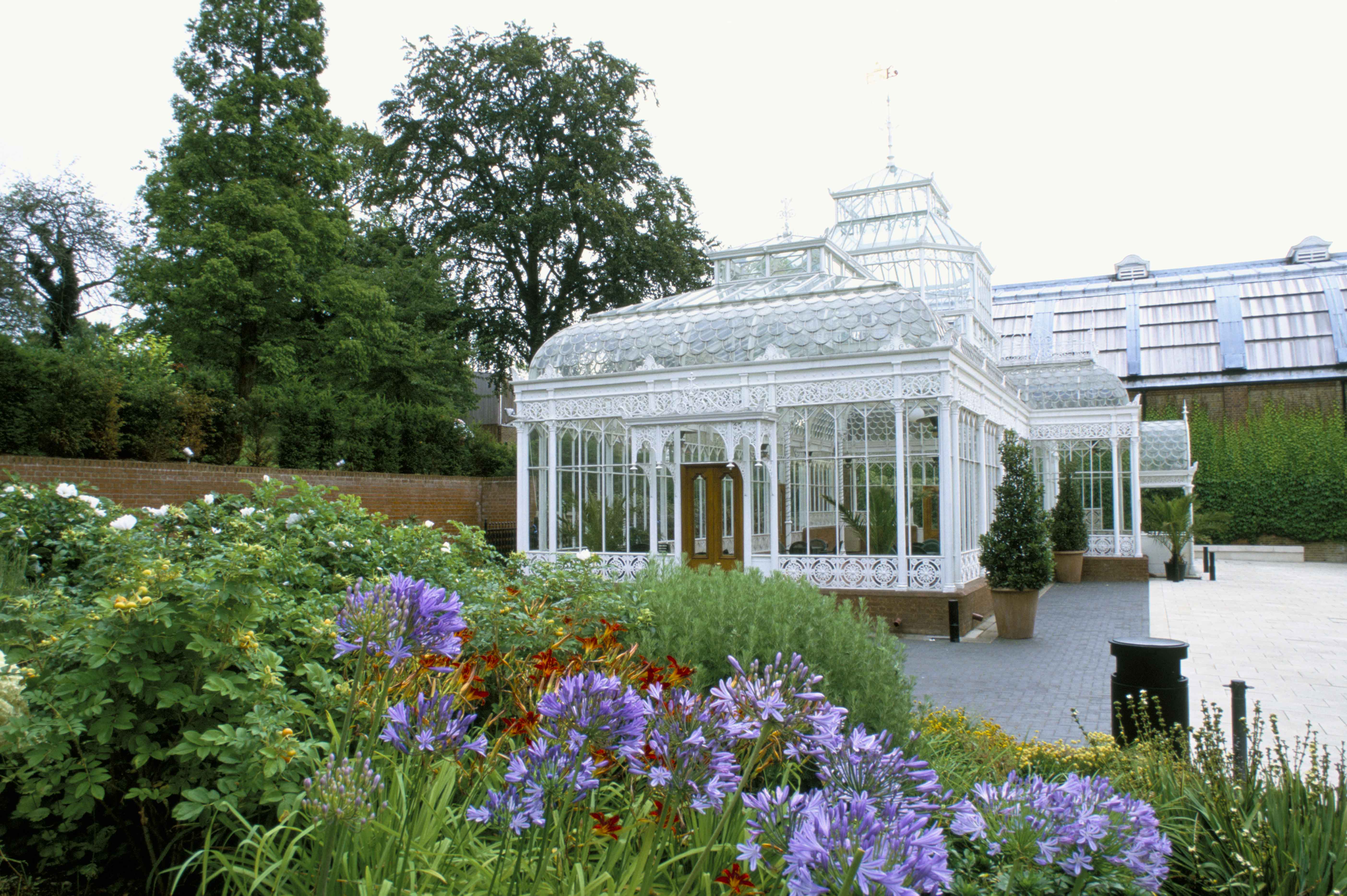 Horniman Museum Conservatory: elegant glasshouse for weddings and garden parties. - Banner