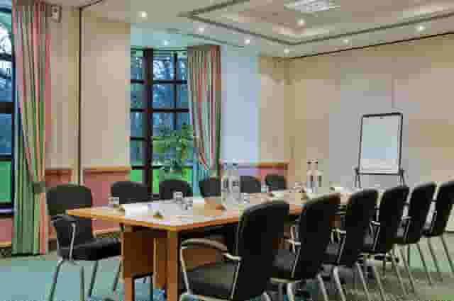 Syndicate Meeting Rooms