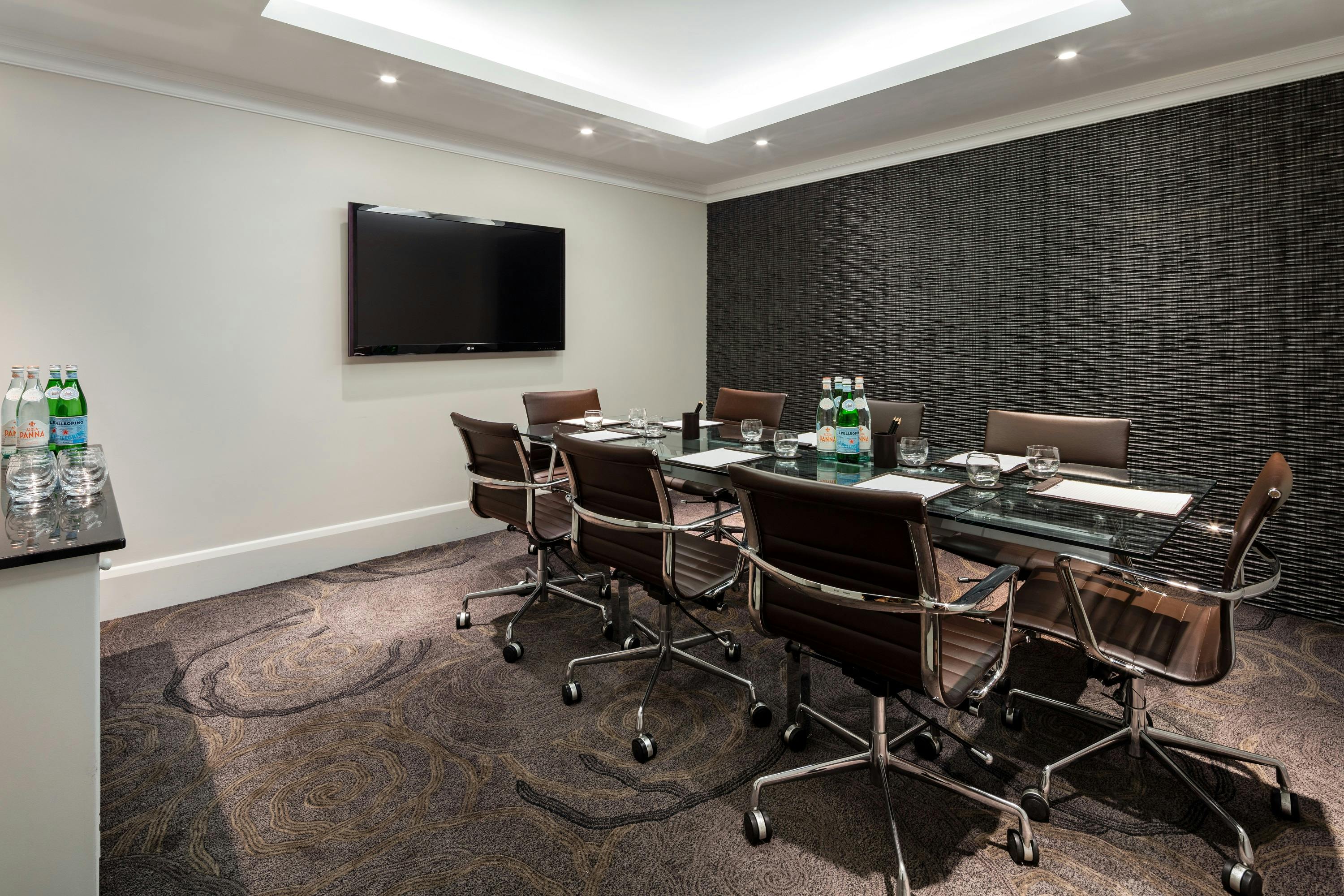 Radisson Blu Hotel, London Euston Square - Clarence image 1