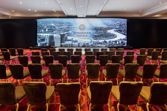 Radisson Blu Edwardian Heathrow