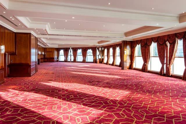 Radisson Blu Edwardian Heathrow