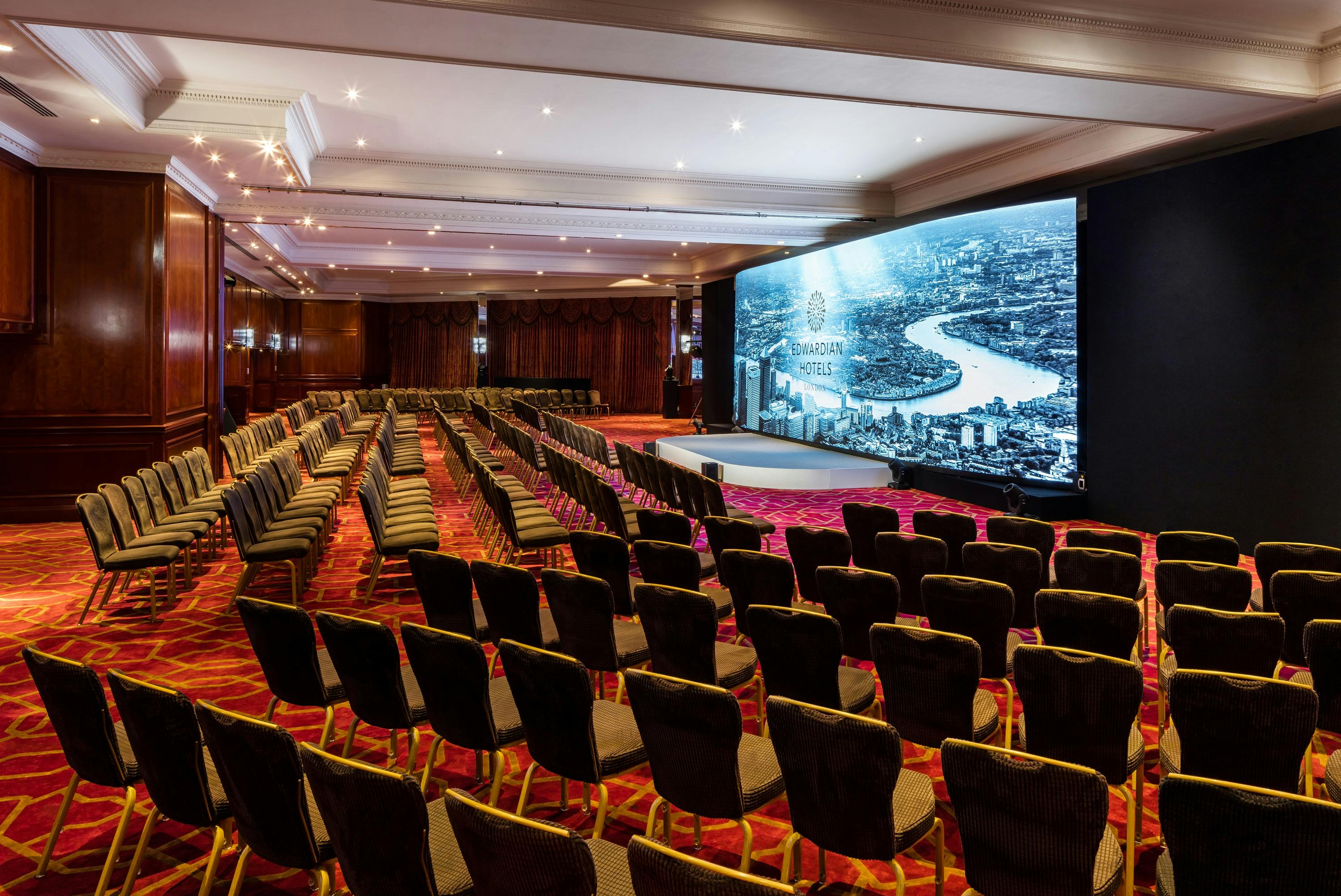 Commonwealth Suite at Radisson Blu Heathrow, spacious seating for corporate events.