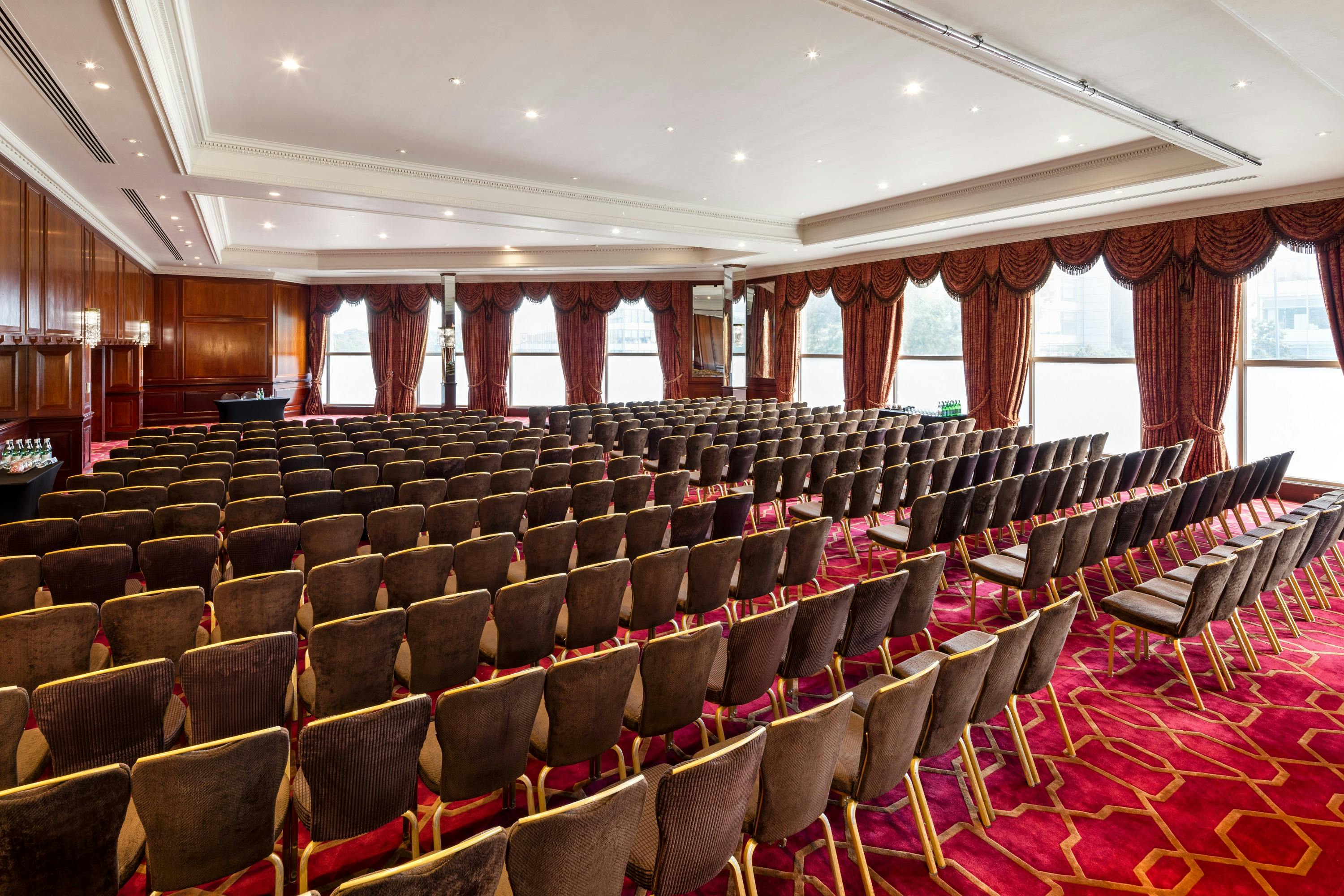 Commonwealth Suite at Radisson Blu Heathrow, elegant conference space with natural light.