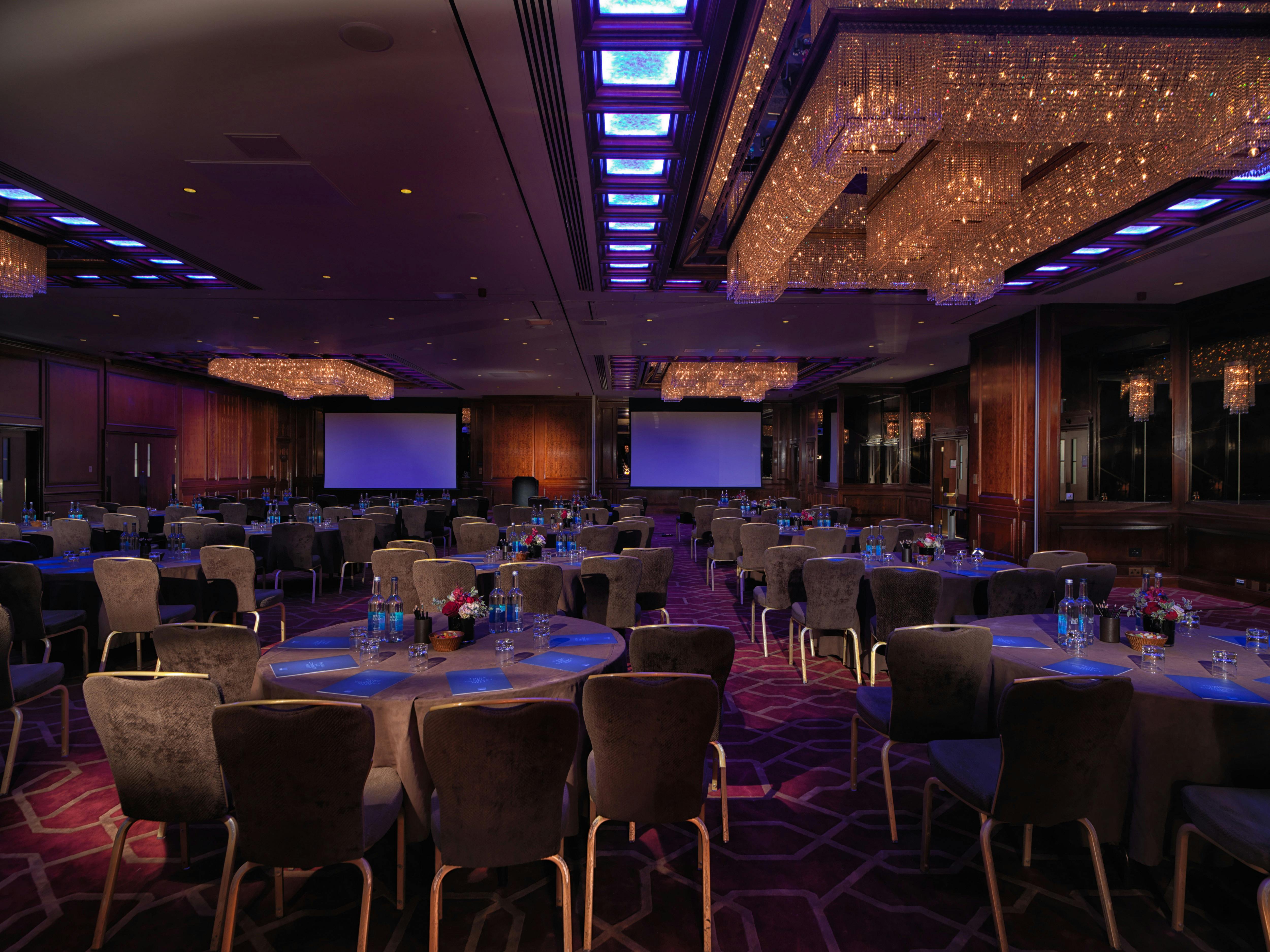 Elegant County Suite at Radisson Blu Heathrow, perfect for corporate events and banquets.