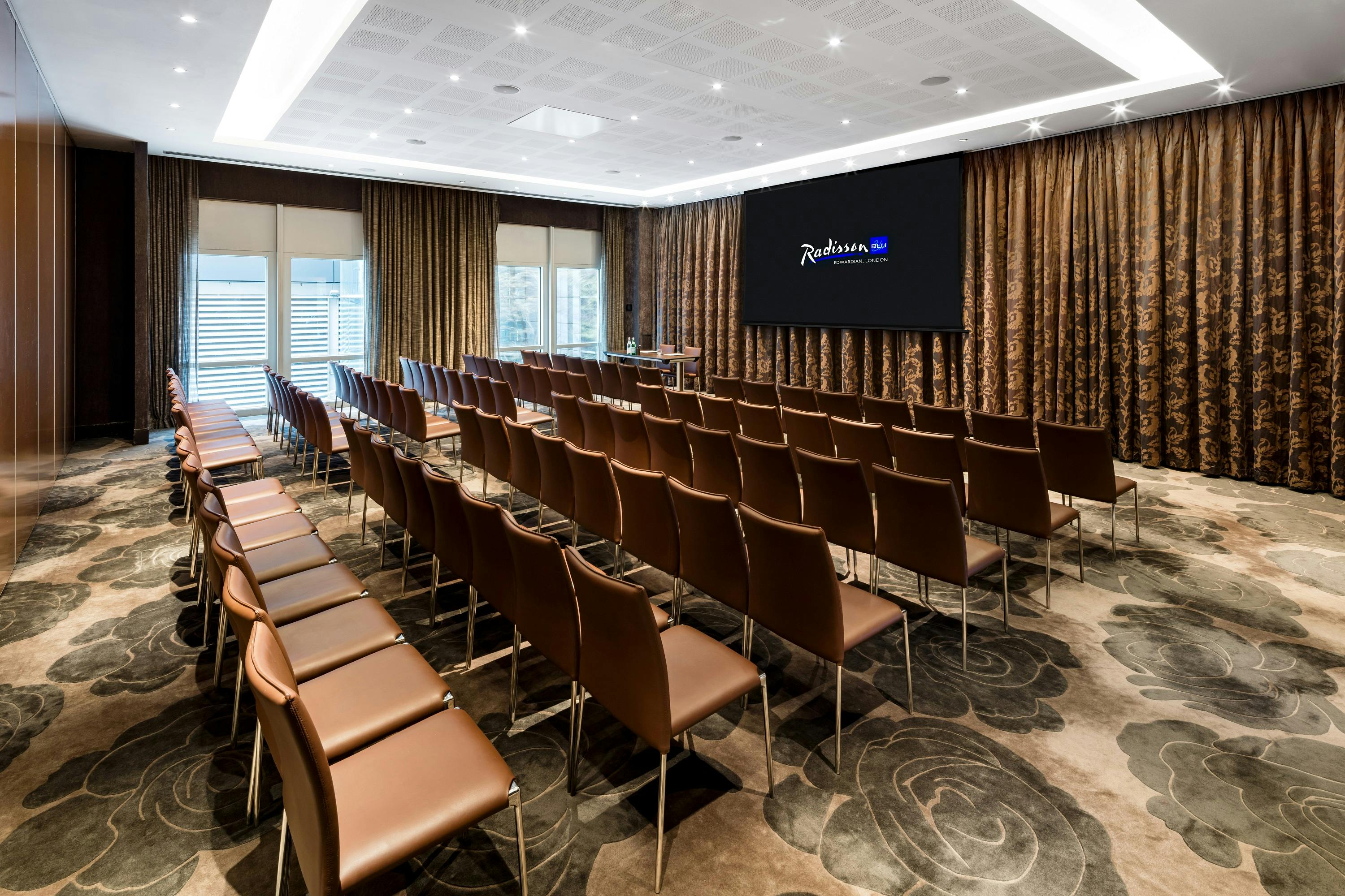 Radisson Blu Edwardian, New Providence Wharf - Ontario B image 1