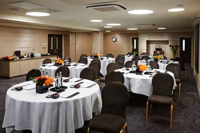 Victoria & Albert Suite