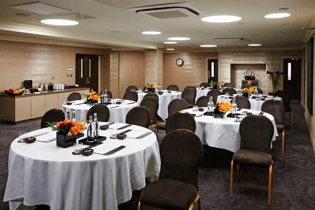 Victoria & Albert Suite